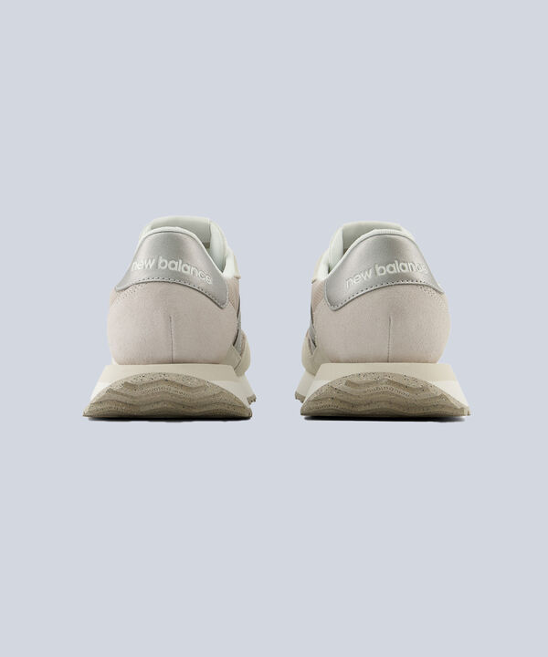 Tenis New Balance Para Mujer Crema